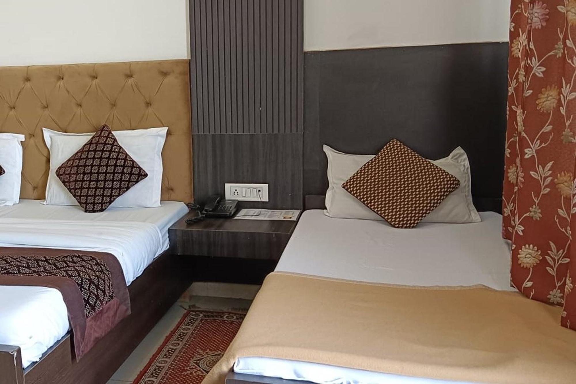 Hotel Shree Kanta グルガウン エクステリア 写真