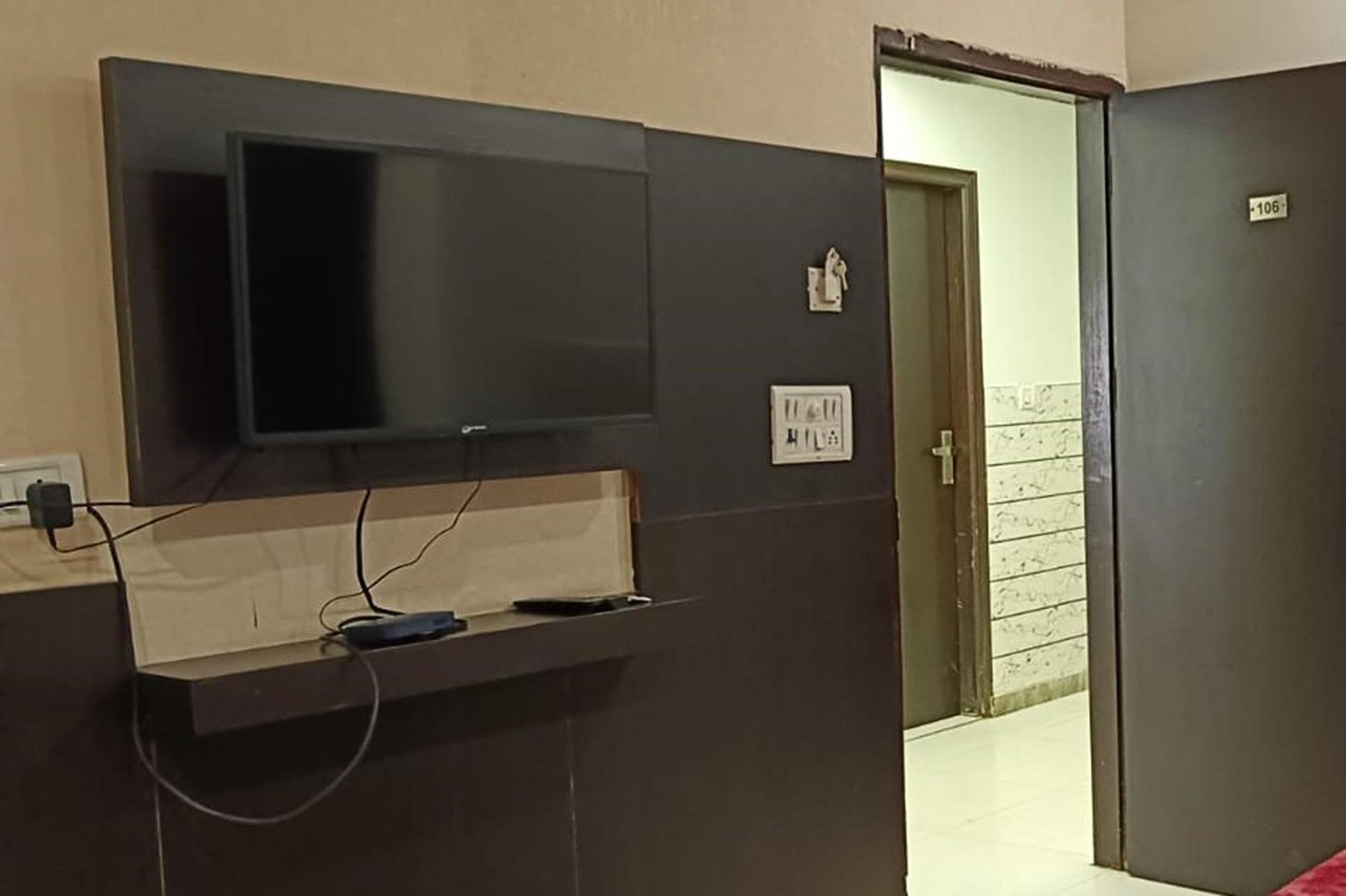 Hotel Shree Kanta グルガウン エクステリア 写真