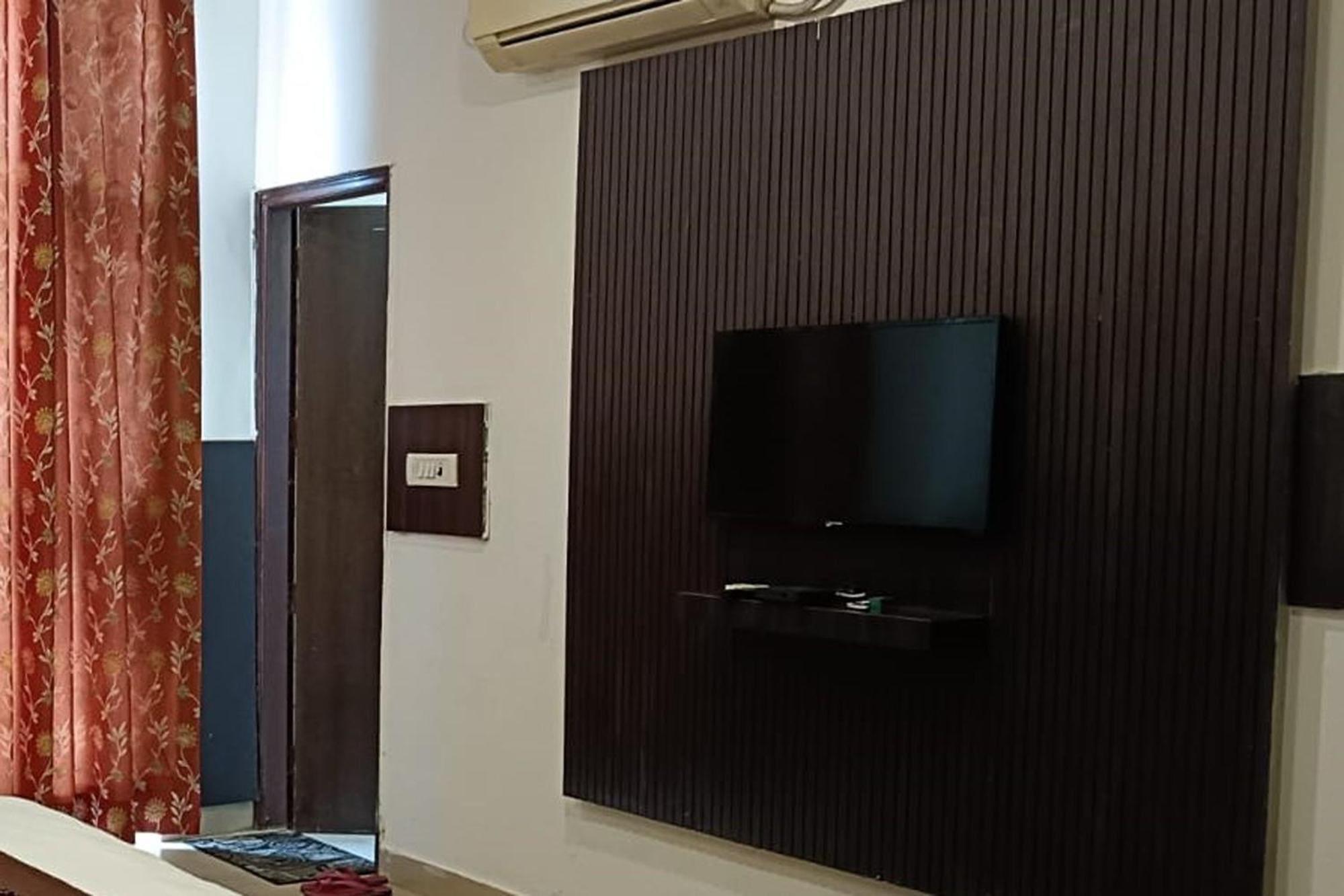 Hotel Shree Kanta グルガウン エクステリア 写真